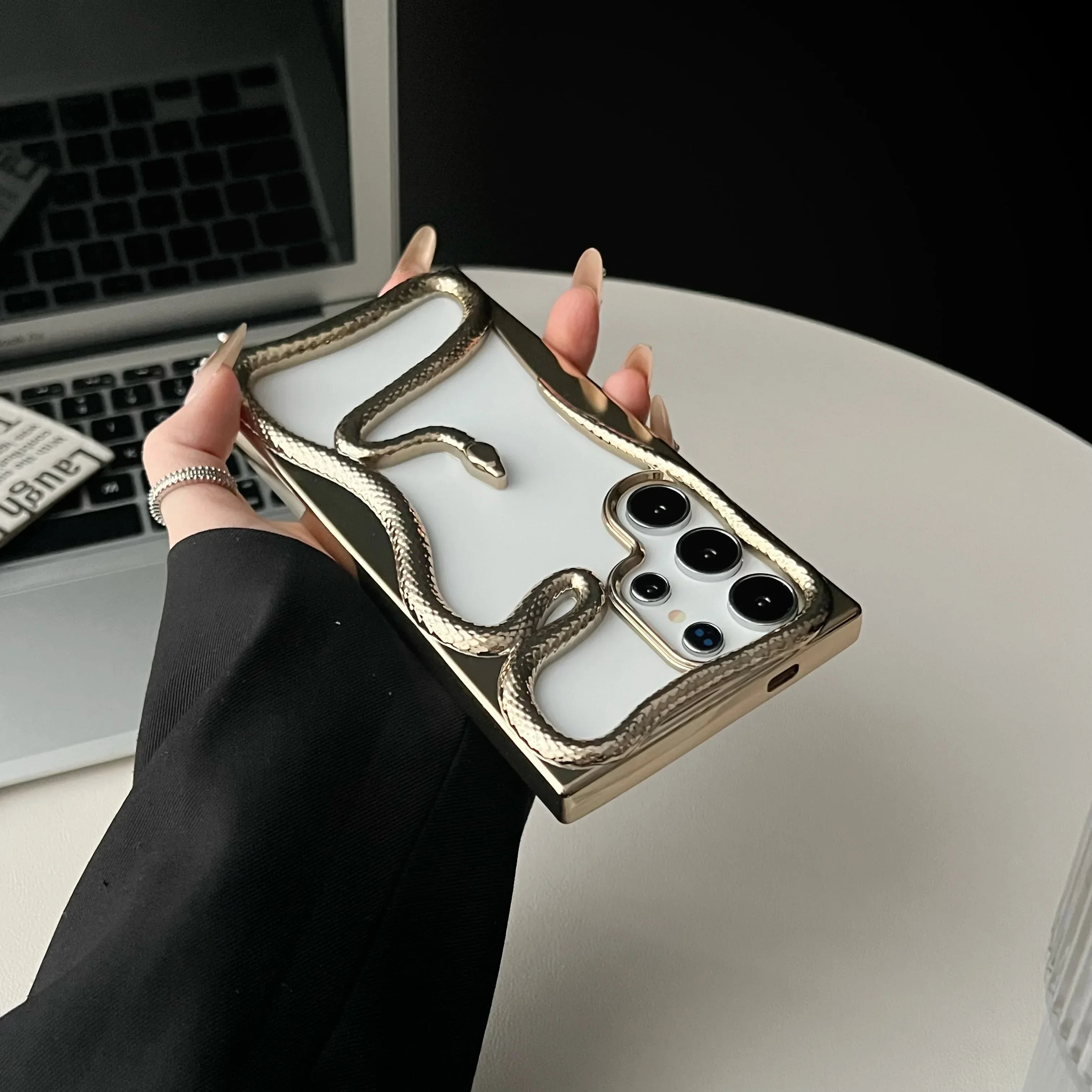 Luxury 3D Snake Pattern Case – Shockproof & Heat Dissipating Cover for Samsung Galaxy S25/S24/S23 FE/S22 Ultra